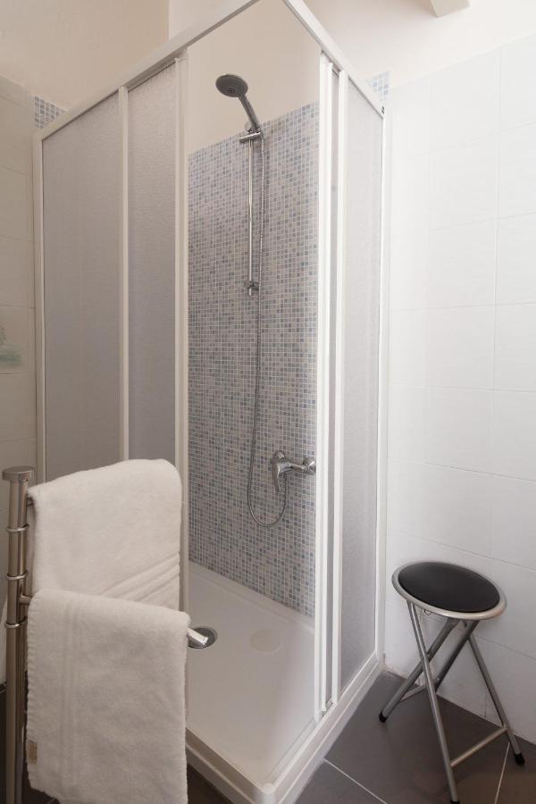 Rent Rooms La Spezia Exterior photo